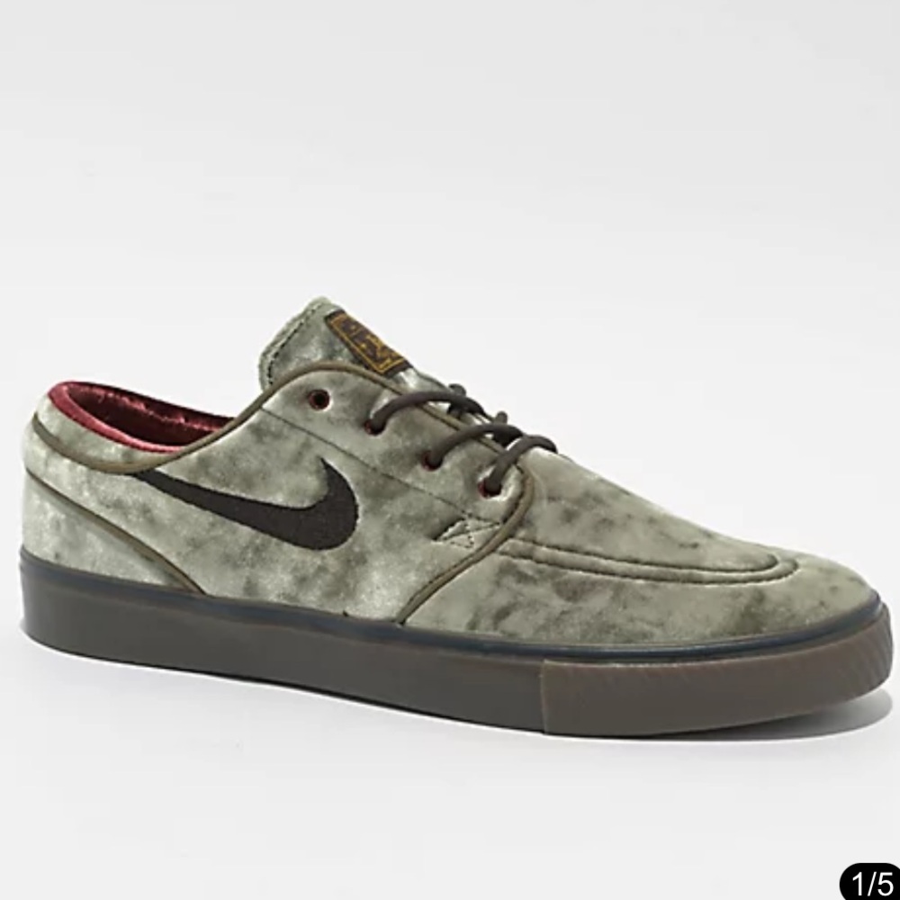 Nike SB Zoom Janoski OG+ SE Olive Baroque Brown Dark Team Red Velvet Sneakers